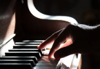 Avantages des cours de piano pour débutants en ligne